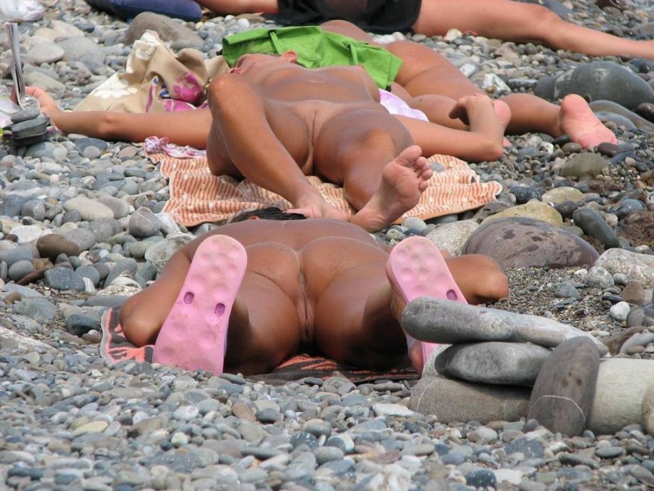 sexybiki.com_nudist-beach-307-12305868731080475278.jpg