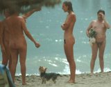 Click to view big image sexybiki.com_voyeur-at-nudistbeach-fkk-12317937981328585325.jpg