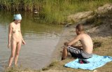 Click to view big image sexybiki.com_young-nudist-couple-at-beach-no-01-12306813241151861668.jpg