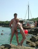 sexybiki.com_young-nudist-couple-at-beach-no-01-12306813271364155955.jpg